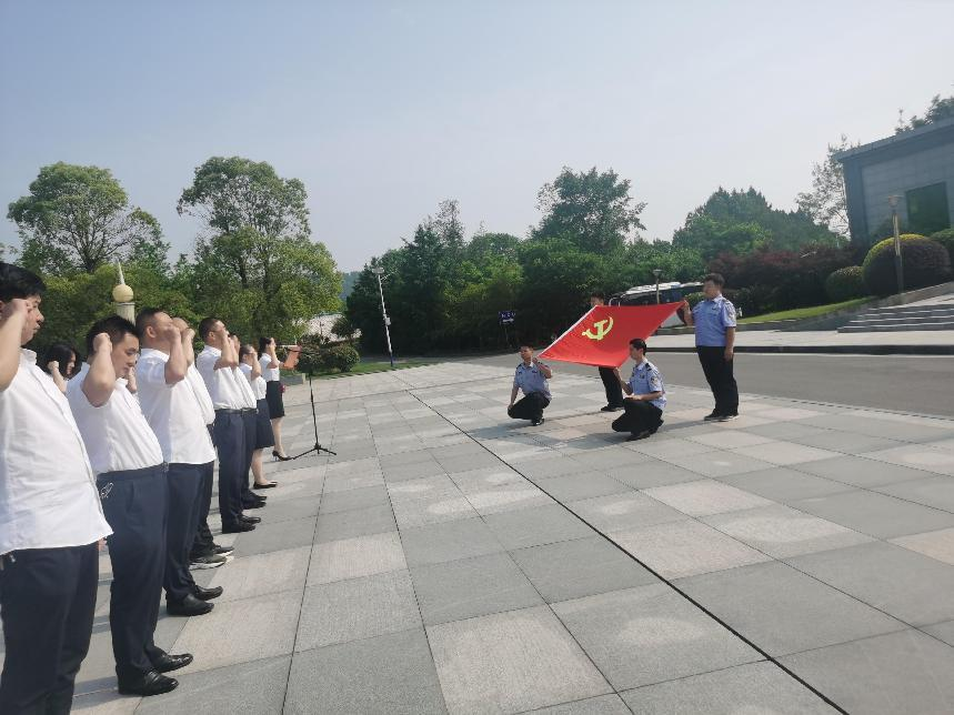 走進(jìn)廉政教育基地，以案為鑒警鐘長鳴